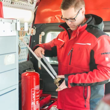 Brandschutz, Prüfung Feuerlöscher