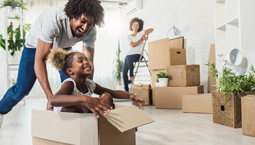 personnes en déménagement