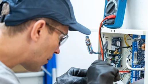 maintenance sur site technicien chubb delta