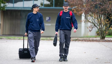 Techniciens Chubb qui partent en intervention